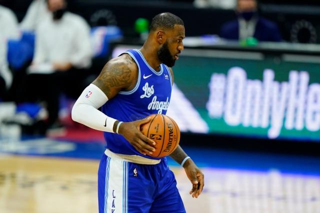 高尔夫球重庆女子公开赛：泰国球手纳塔克里塔逆转夺冠