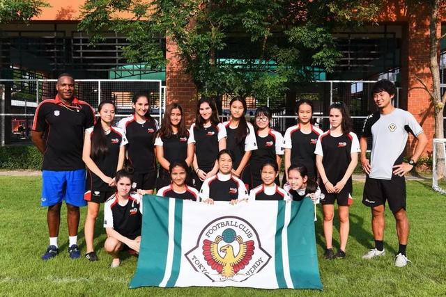 WCBA-韩旭19+8李梦13分 四川女篮13连胜领跑